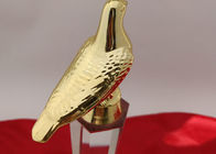 Reçine Güvercin ile İsteğe Bağlı Özel Logo Kristal Trophy Kupası Üç Boyutları