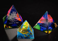 3D Kazınmış Kristal Trophy Kupası Rekabet Hediyelik Eşya Olarak Renkli Cam Ödülleri