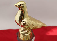 Reçine Güvercin ile İsteğe Bağlı Özel Logo Kristal Trophy Kupası Üç Boyutları
