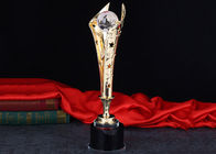 Kristal Küre Hediye Kutusu Ile Özel Trophy Ödülleri Parlatma Yüzey Oymak