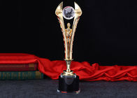 Kristal Küre Hediye Kutusu Ile Özel Trophy Ödülleri Parlatma Yüzey Oymak