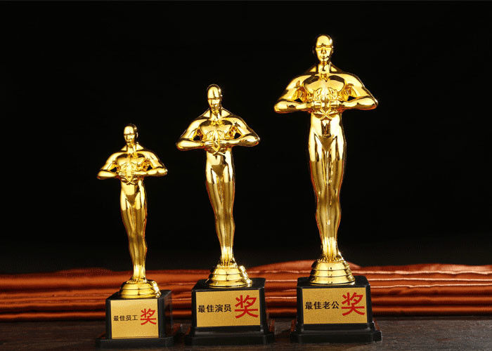 Metal Daimi Ödül Kupaları Oscar Özel Logo İçin Kupalar Ahşap Taban Tipi Kabul Edilir